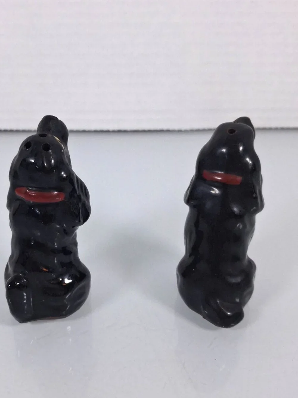 Vintage Black Redware Dog Cocker Salt & Pepper Shakers Japan 1950's